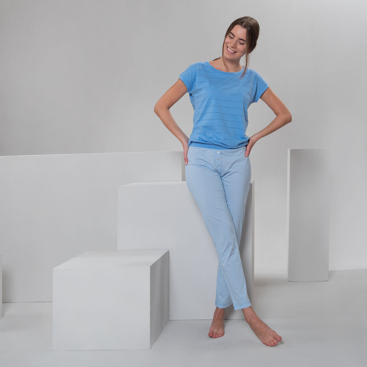 Pyjama-Hose gestreift Hellblau/Natur von Living Craft