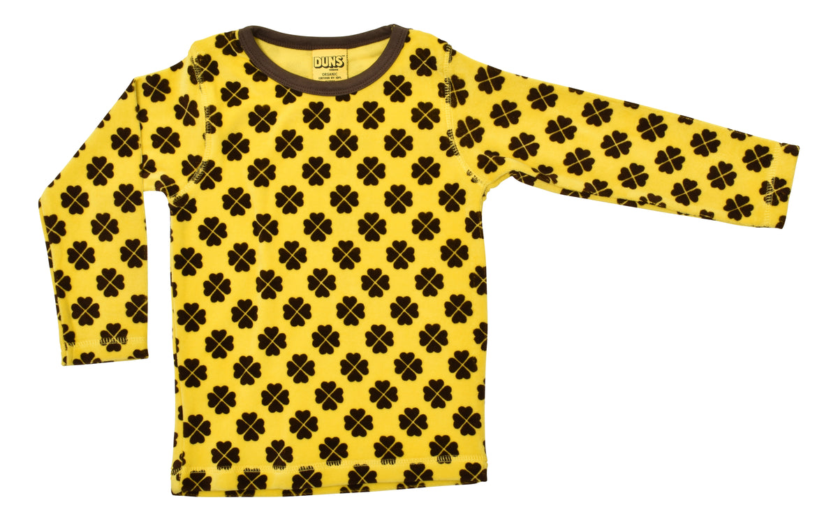 Velours-Pulli mit Klee auf Gelb von DUNS