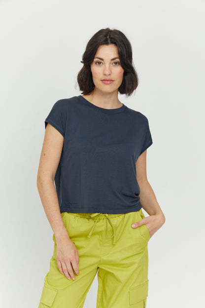 T-shirt aus Ecovero in Tintenblau von Mazine