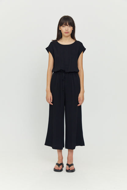 Jumpsuit Ecovero in Schwarz von Mazine