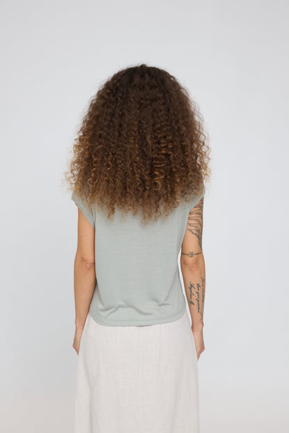 T-shirt aus Ecovero in Aqua Grey von Mazine