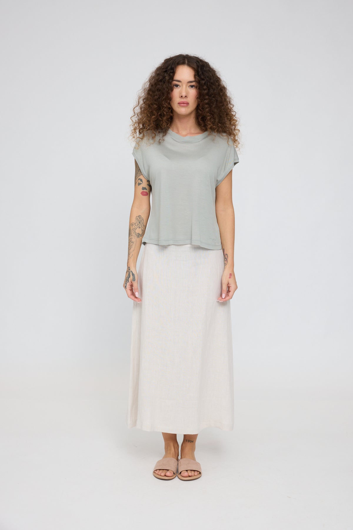 T-shirt aus Ecovero in Aqua Grey von Mazine