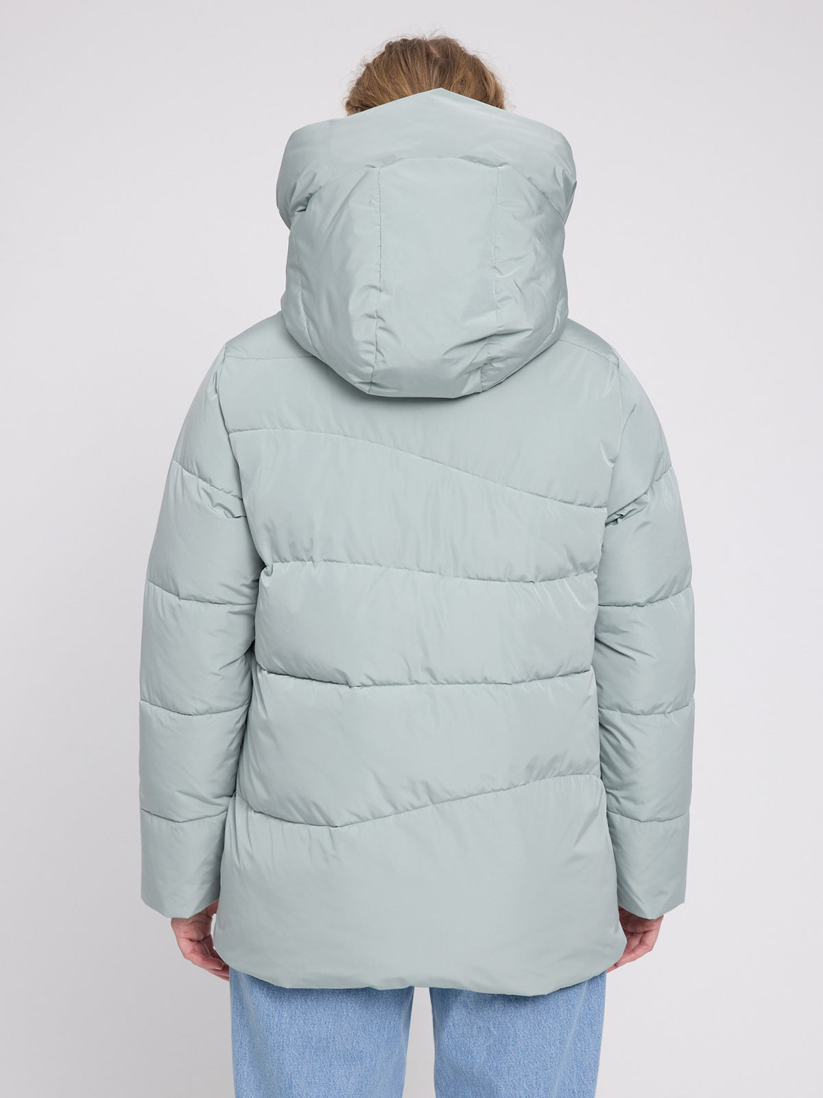 Waves Quilt Puffer Jacket in Ice Green von Mazine