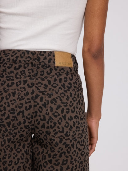 Barrel Pants mit Leoprint auf Braun von Mazine