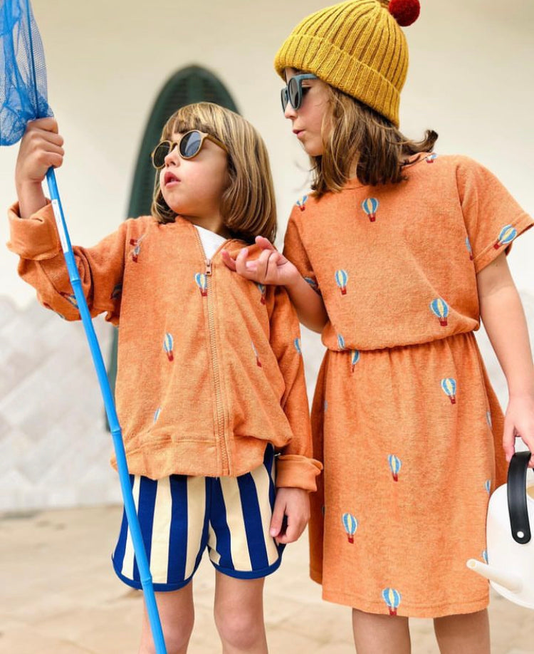 Frottée-Kapuzenjacke mit Ballon auf Terracotta von Baba