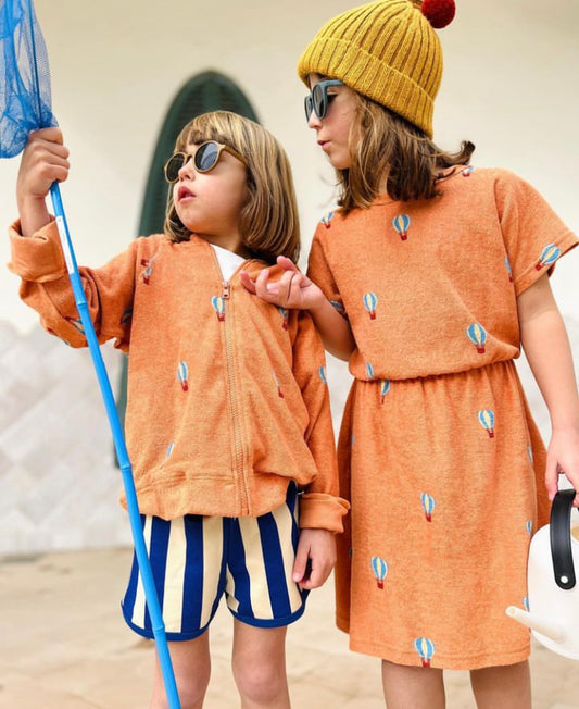 Frottée-Kapuzenjacke mit Ballon auf Terracotta von Baba