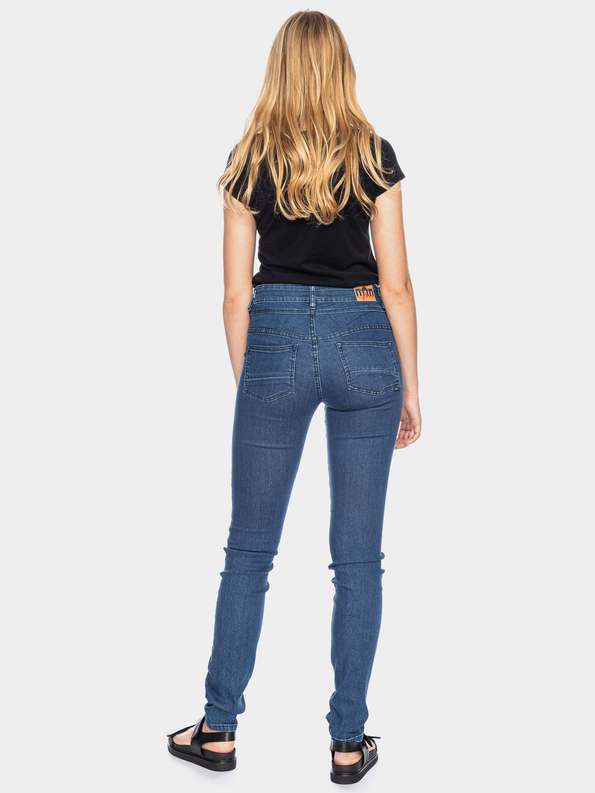 Skinny Bio-Jeans in Blau-Used von ATO Berlin (bis Länge 34)