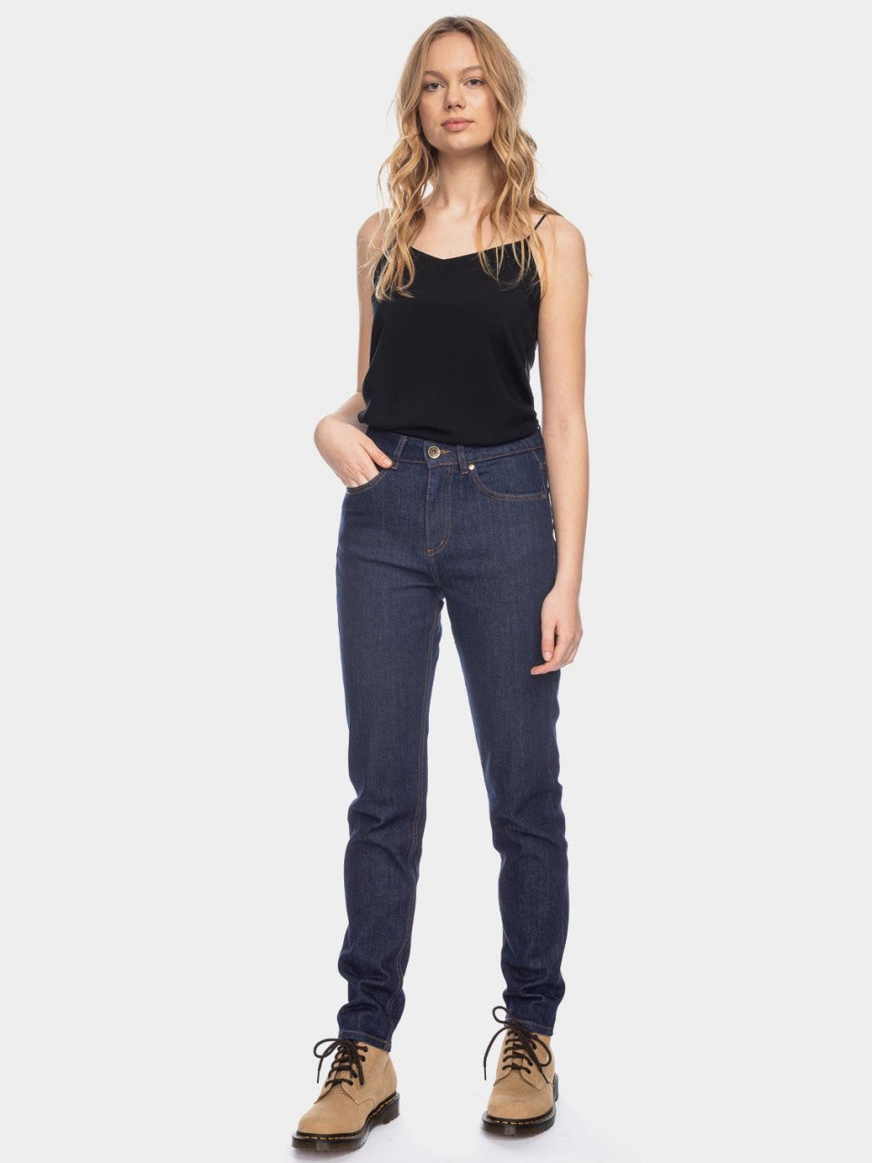 Bio-Jeans in Dunkelblau von ATO Berlin