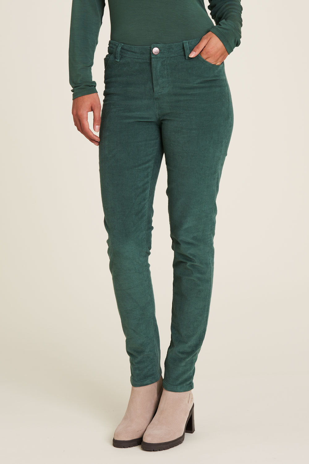 SALE -50%: Cord-Hose Smoke Green von Tranquillo