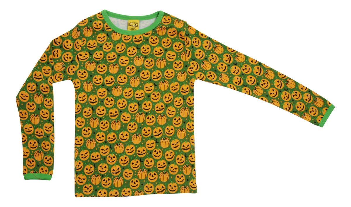 Pulli Kürbis auf Dunkelgrün von DUNS