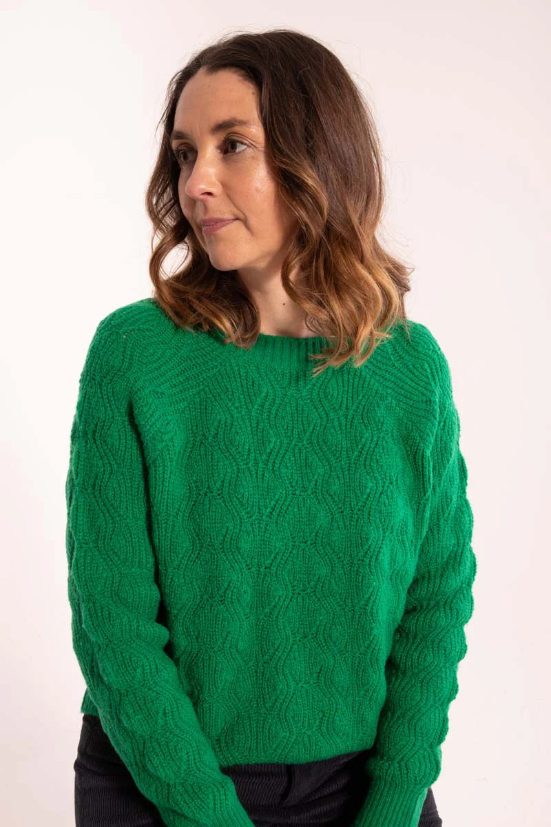 Wollpullover in Grassgrün von Danefae