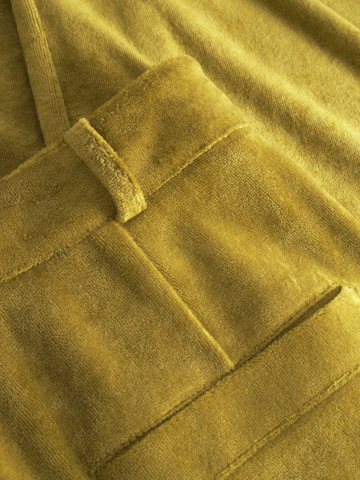 Velours-Hose mit weitem Bein in Gold von Mademoiselle Yéyé