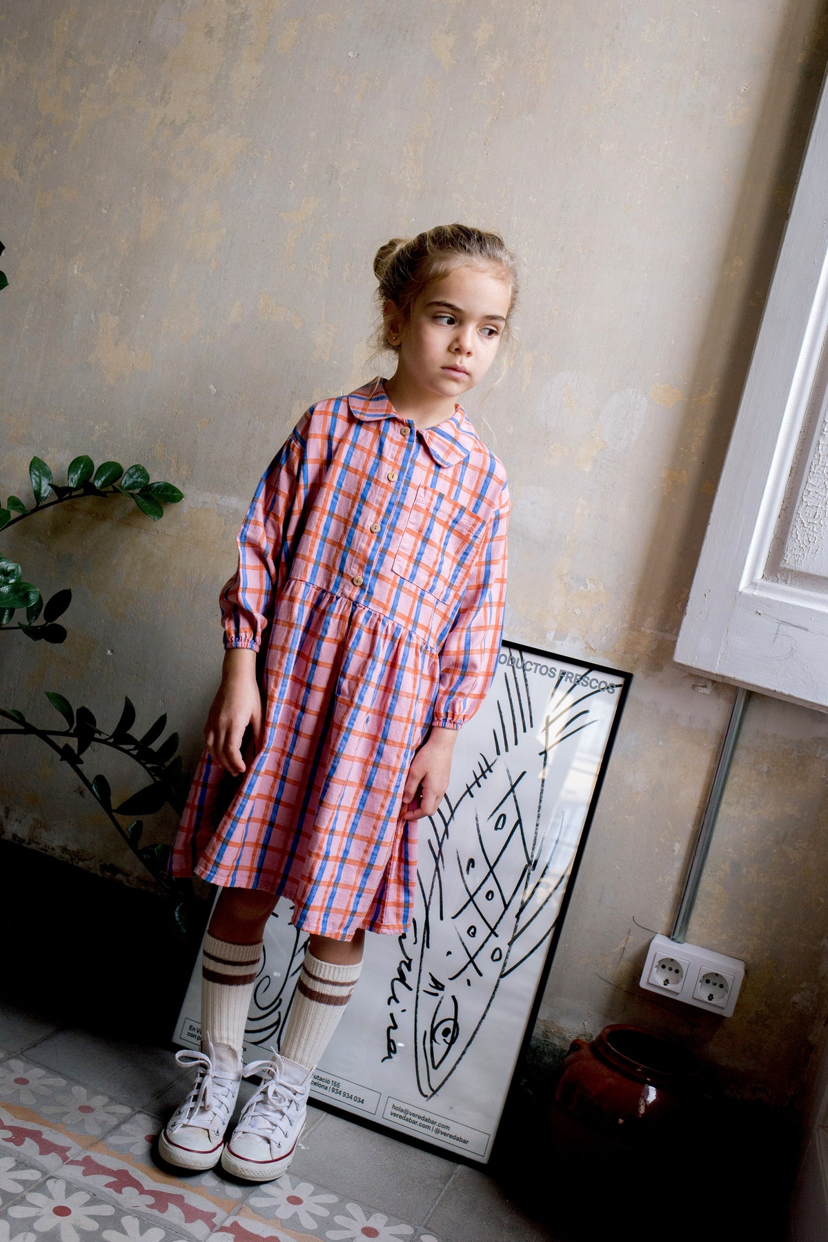 Blusenkleid mit Rastermuster auf Rosa von Lötiekids