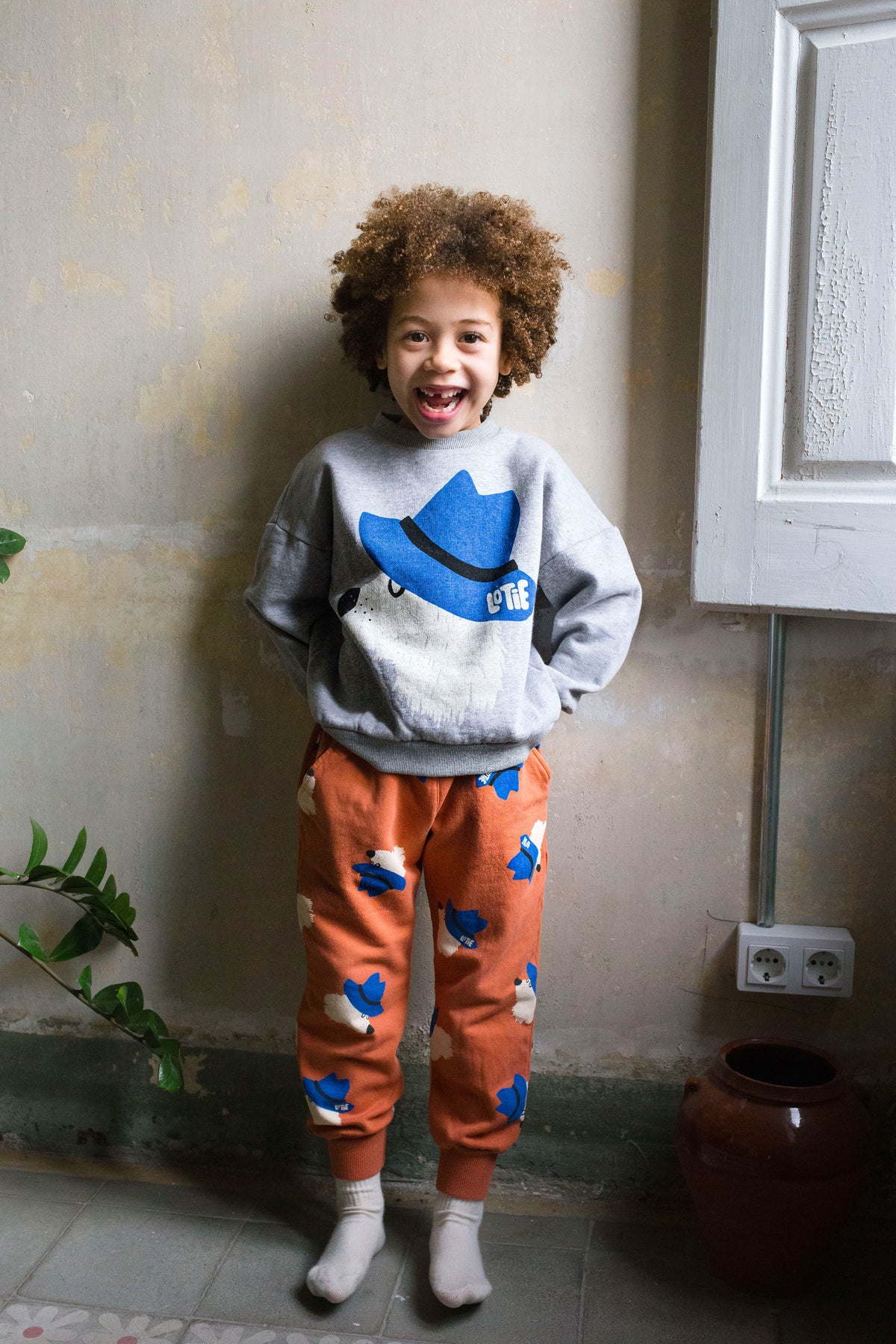 Sweatshirt Mittelgrau mit Eisbär von Lötiekids