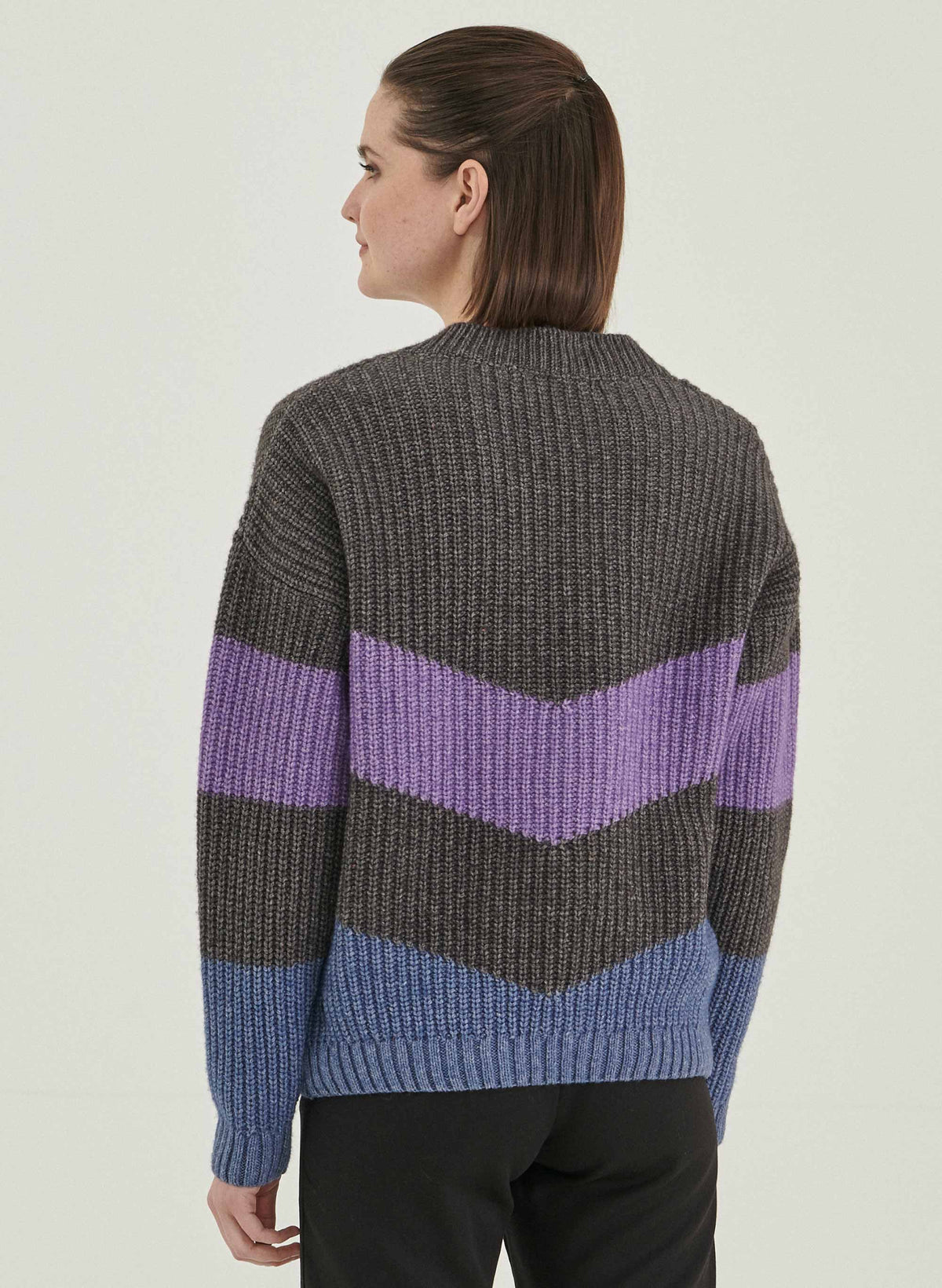 SALE -50% Woll-Pullover gestrickt in Grau/Violet/Blau von Organication