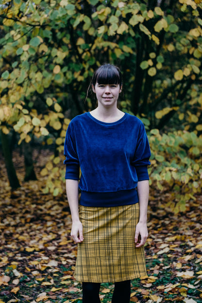 SALE: Damenjupe in Mustard mit schwarzen Rasterlinien von Chills&Fever (Froy&Dind)