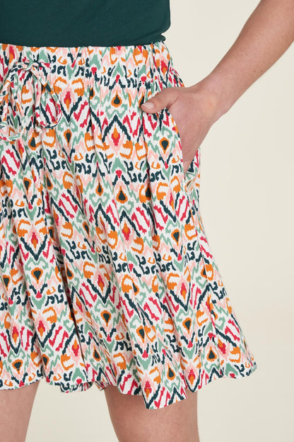 SALE -60%: Shorts mit Ikat-Muster von Tranquillo