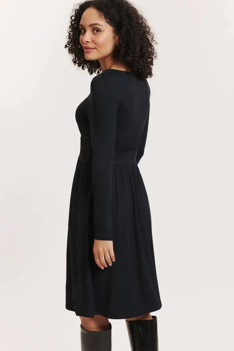 Kleid in Schwarz von Tranquillo