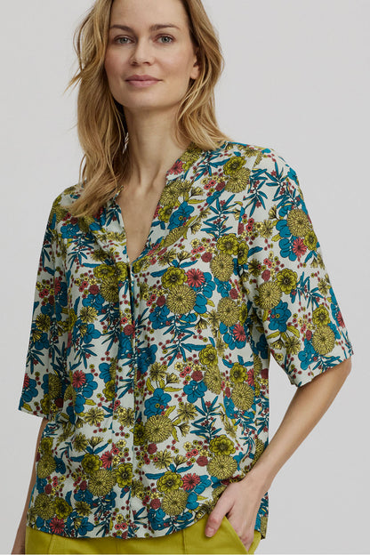 Kurzarm-Bluse mit Blumenmuster von Tranquillo