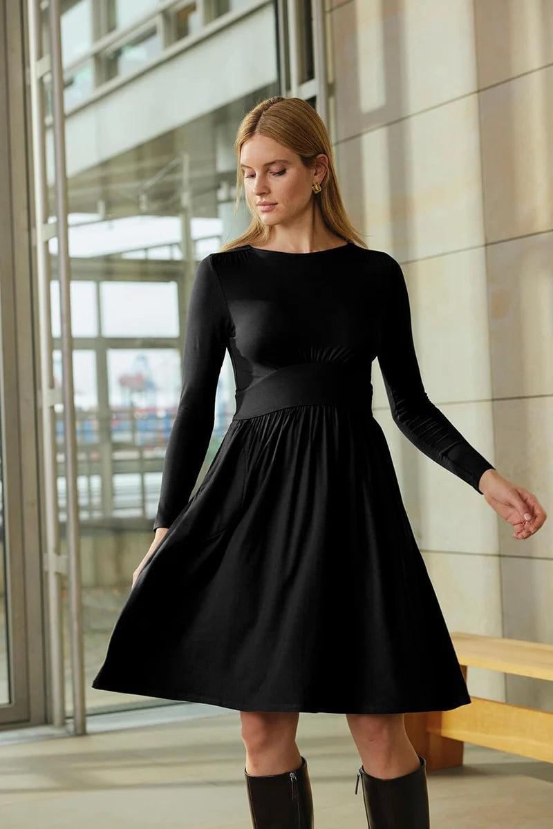 Kleid in Schwarz von Tranquillo