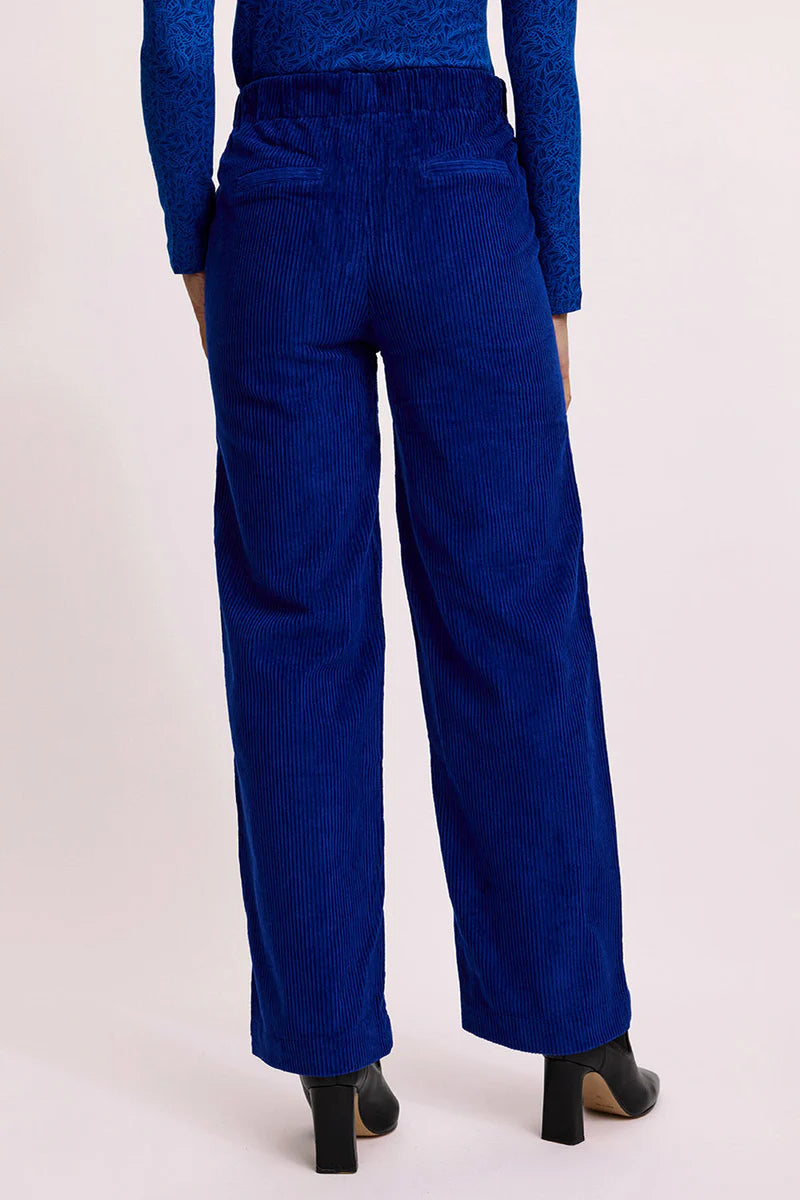 Cord-Hose in Tintenblau von Tranquillo