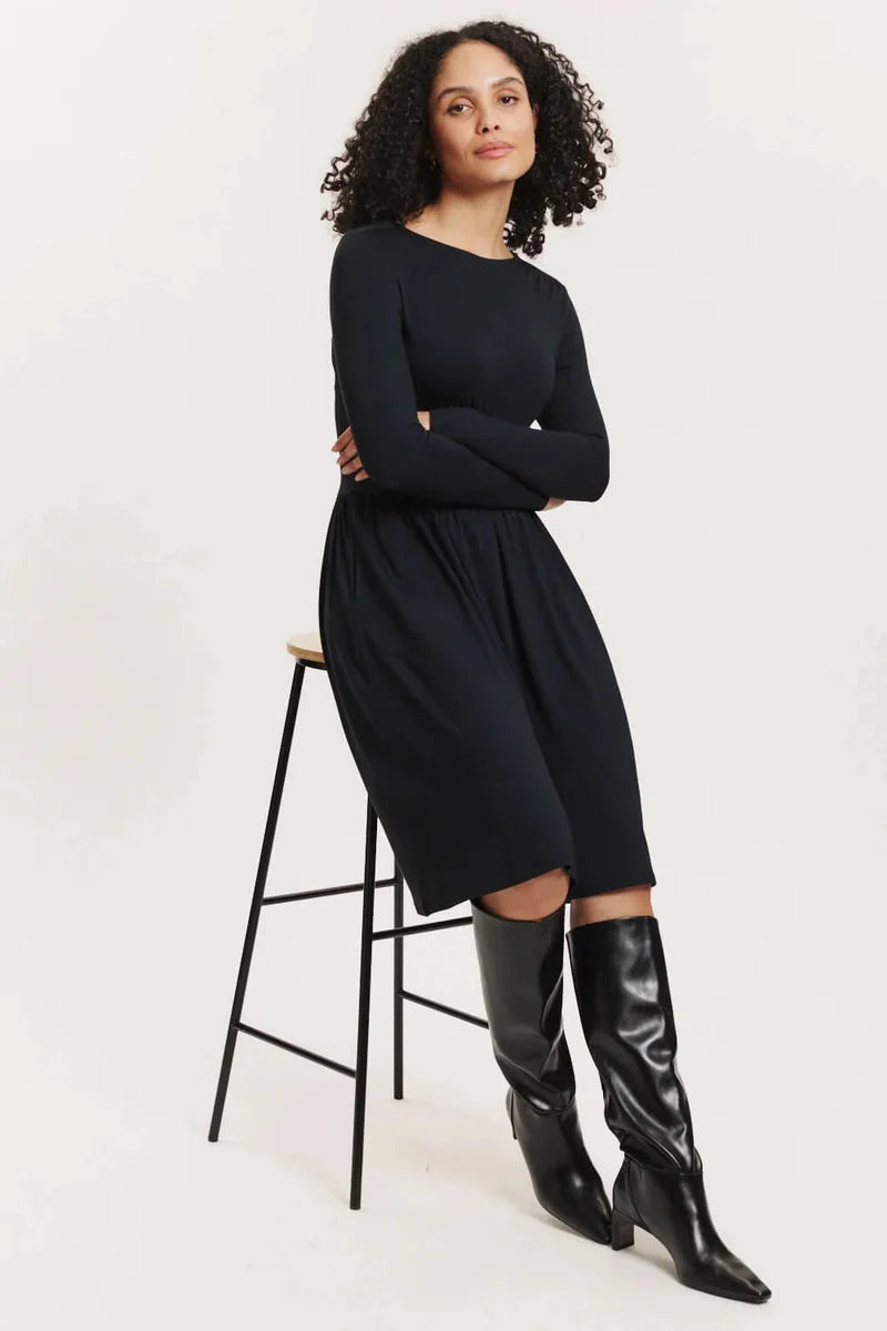 Kleid in Schwarz von Tranquillo