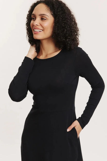 Wolle-Kleid in Schwarz von Tranquillo