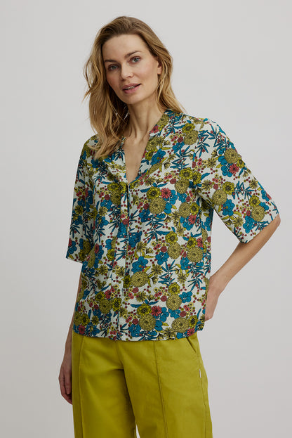 Kurzarm-Bluse mit Blumenmuster von Tranquillo